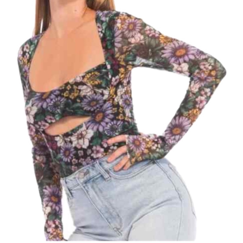 ❌SOLD❌ 
AFRM Mesh Floral Long Sleeve Top size L